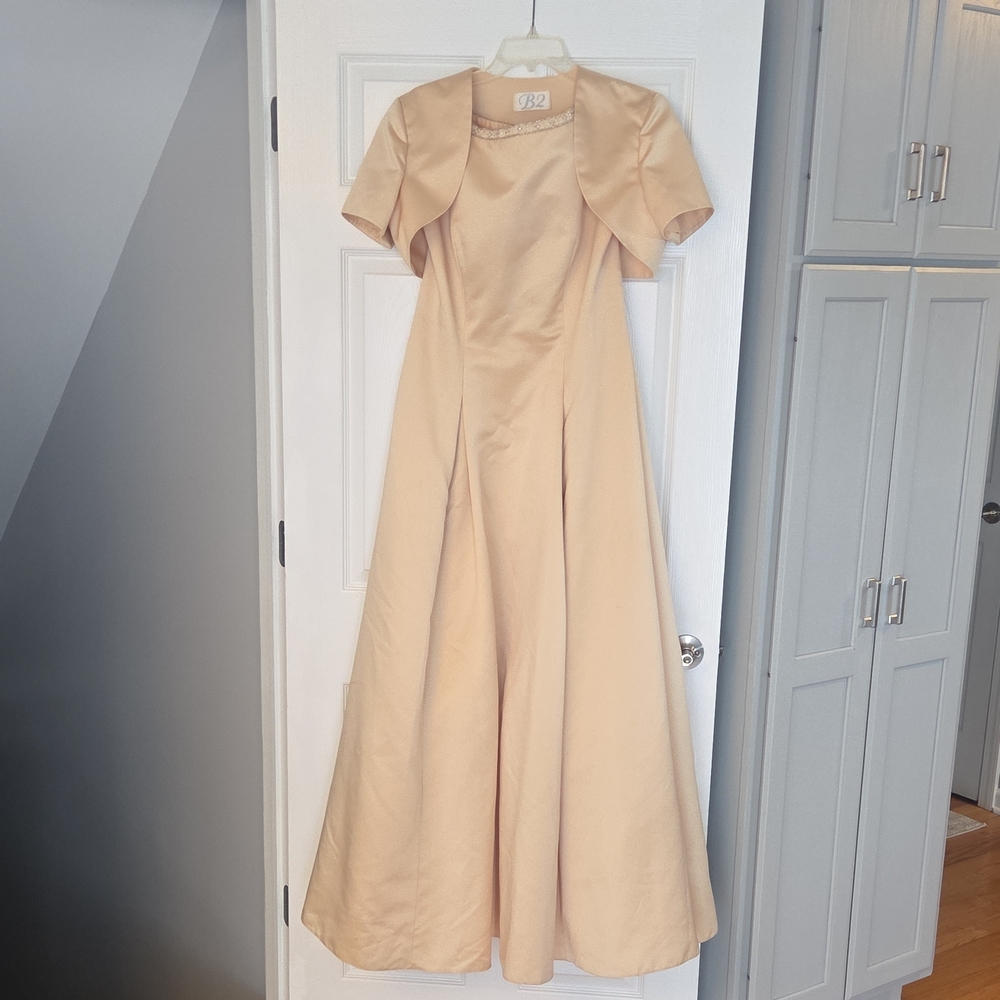 Chic Beige Formal Bridesmaid Dress With Mini Jacket Beaded Neckline Size 18